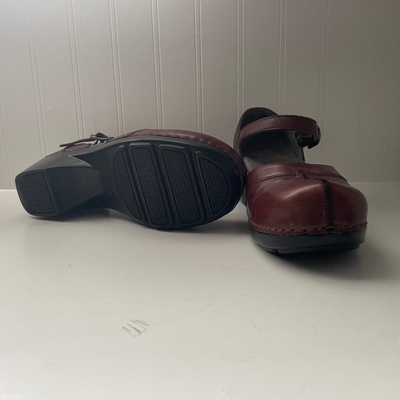 Dansko - Picture 1 of 3